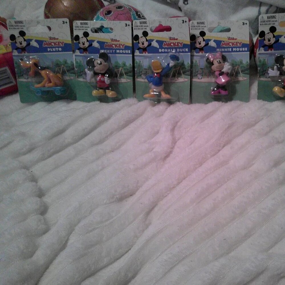 Disney Junior Mickey Mouse miniature figures-Mickey/Minnie,Donald, Pluto New